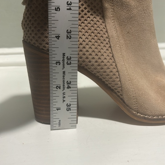 Steve Madden Tan Suede Block Heel Ankle Boot -size 8.5 - Picture 8 of 8